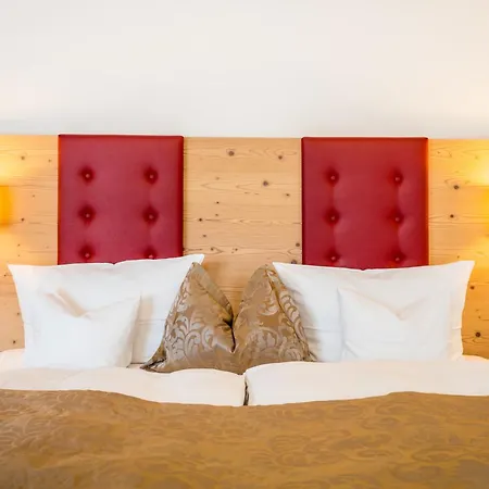 Naturparkhotel Adler 4*