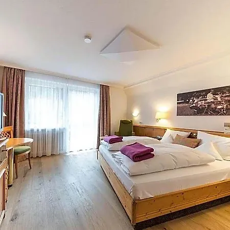 Naturparkhotel Adler 호텔 4*