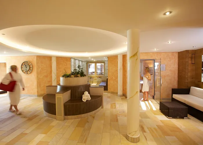 Отель Naturparkhotel Adler 4*